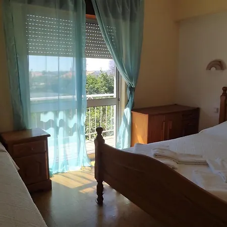 Residencial Espadinha ゲストハウス クアルテイラ